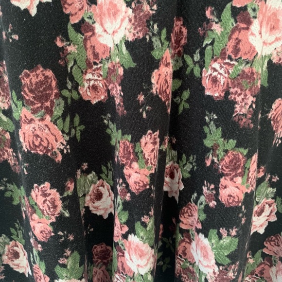 Smart Set skater style sweater dress - Picture 2 of 2